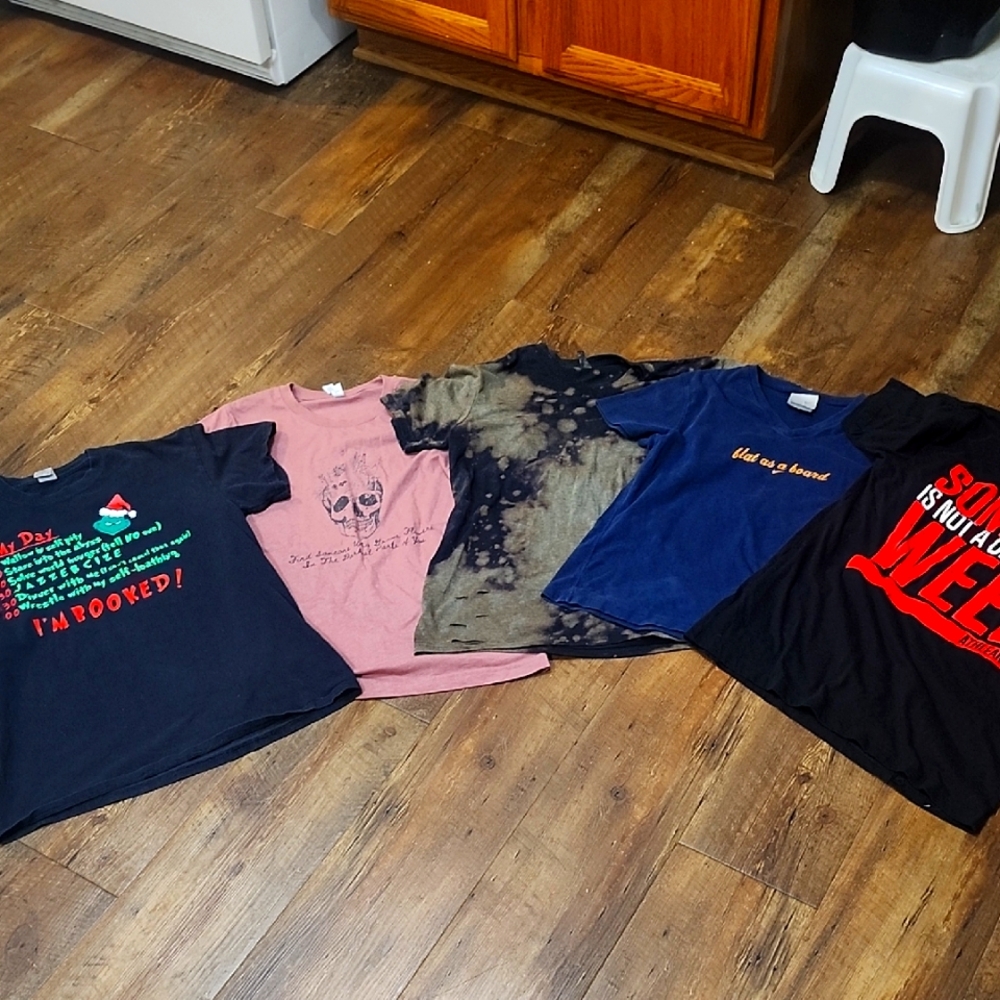 Assorted Med. Graphic T-Shirts